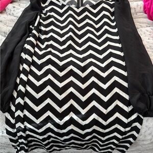 Speechless Black and White Zigzag Long Sleeve Dress